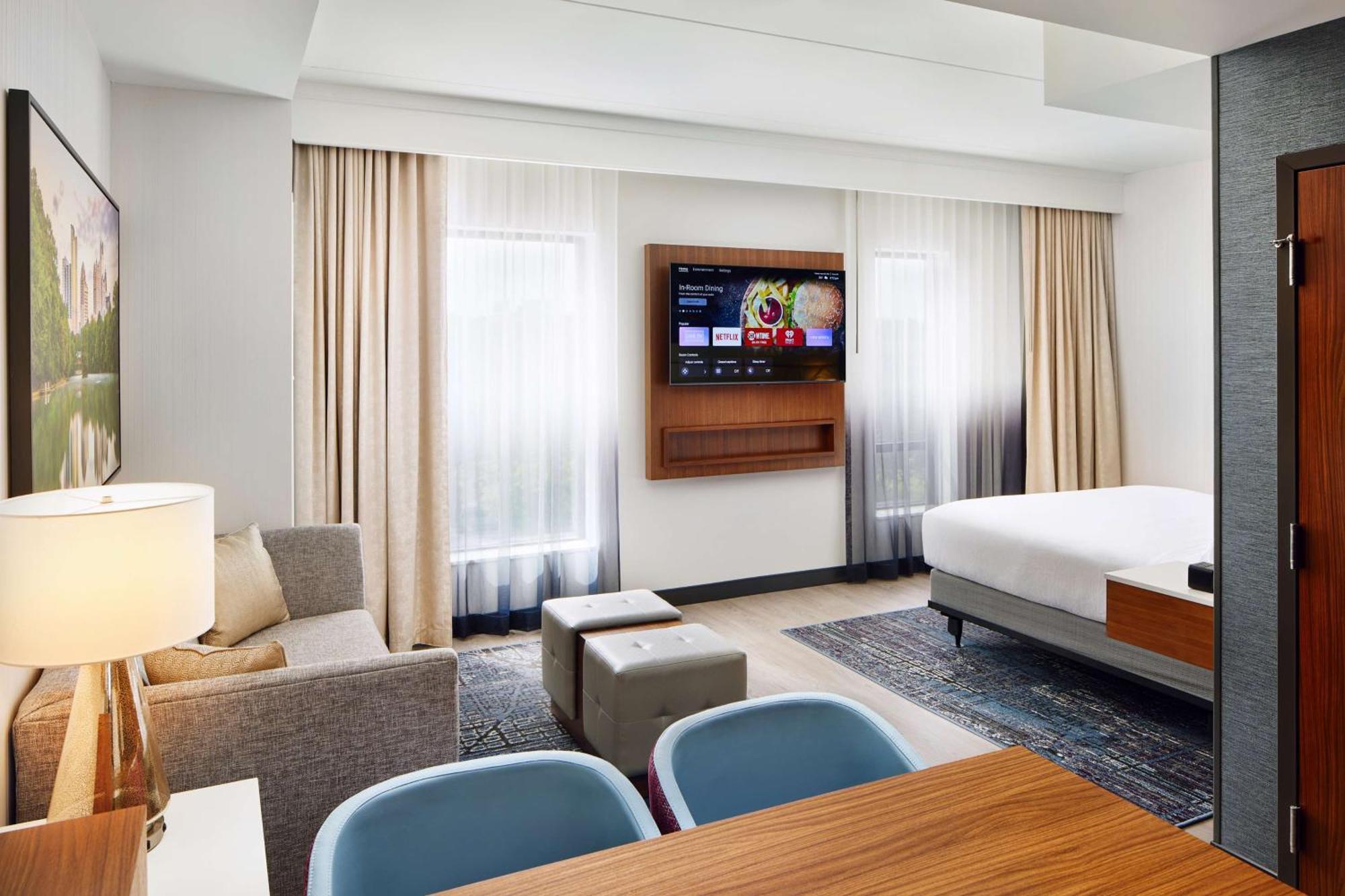 Embassy Suites By Hilton Atlanta Airport North Hapeville Exteriér fotografie