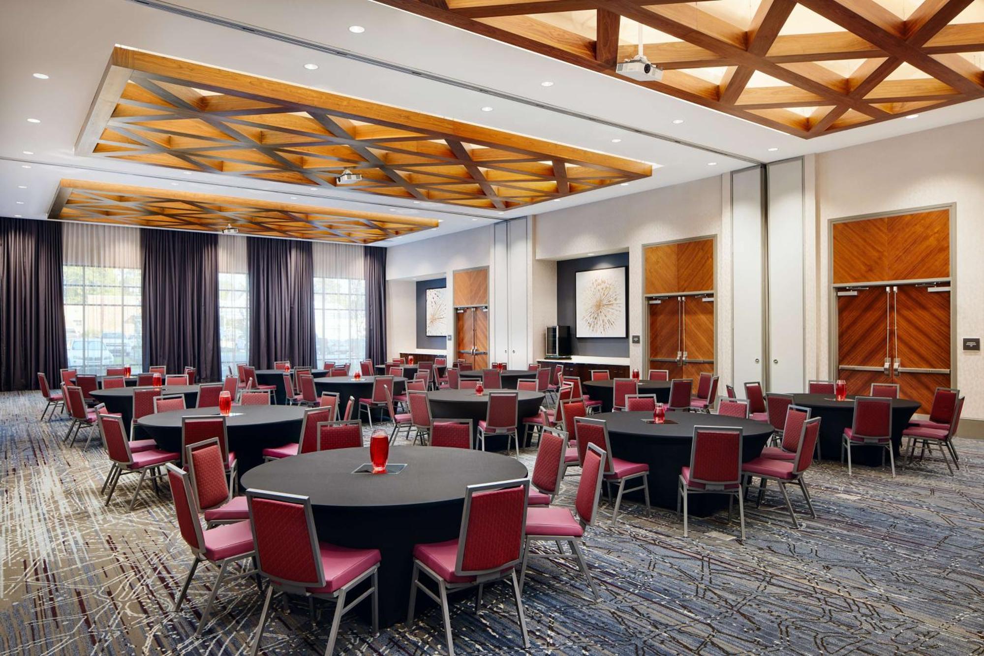 Embassy Suites By Hilton Atlanta Airport North Hapeville Exteriér fotografie