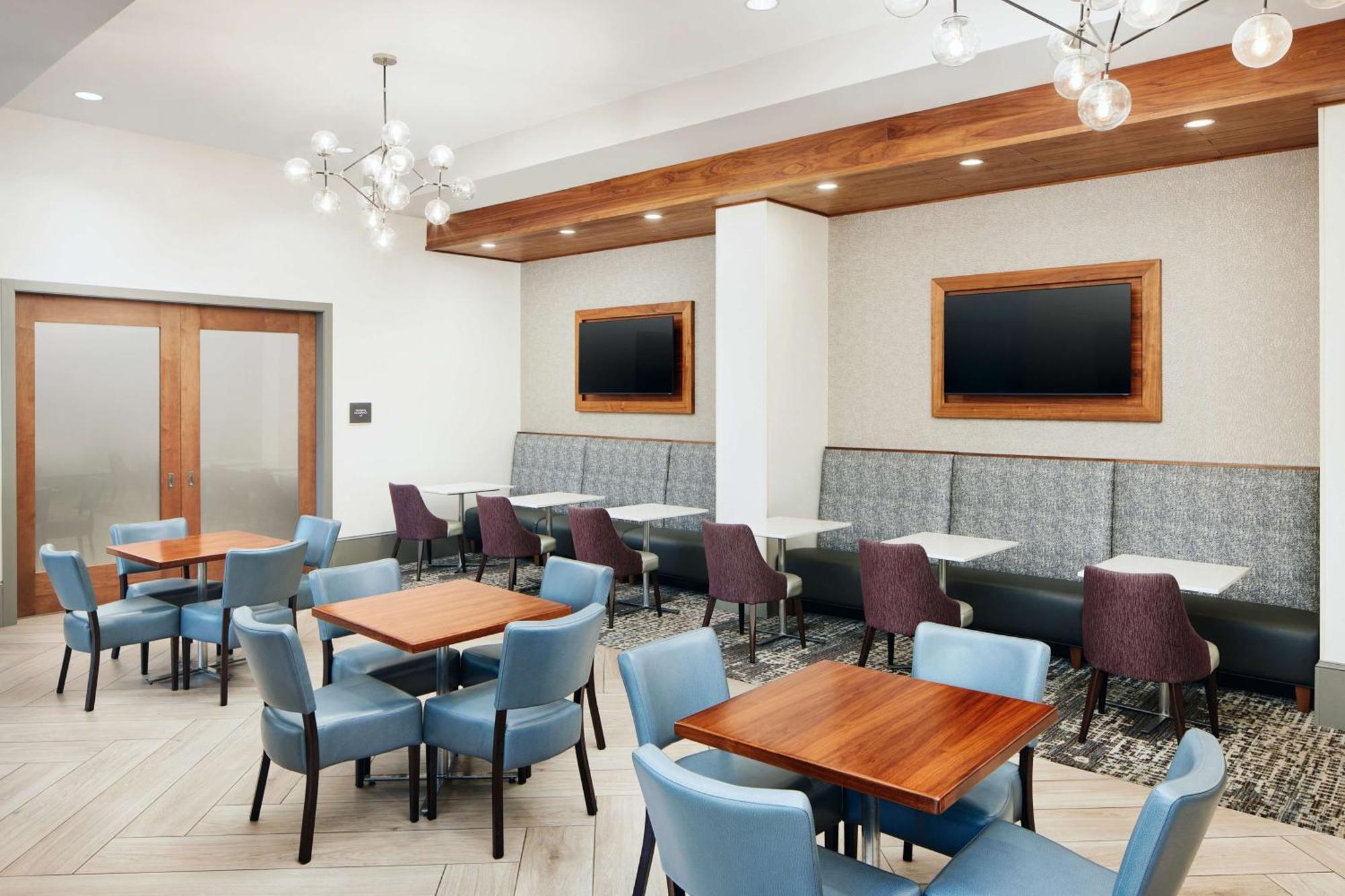 Embassy Suites By Hilton Atlanta Airport North Hapeville Exteriér fotografie