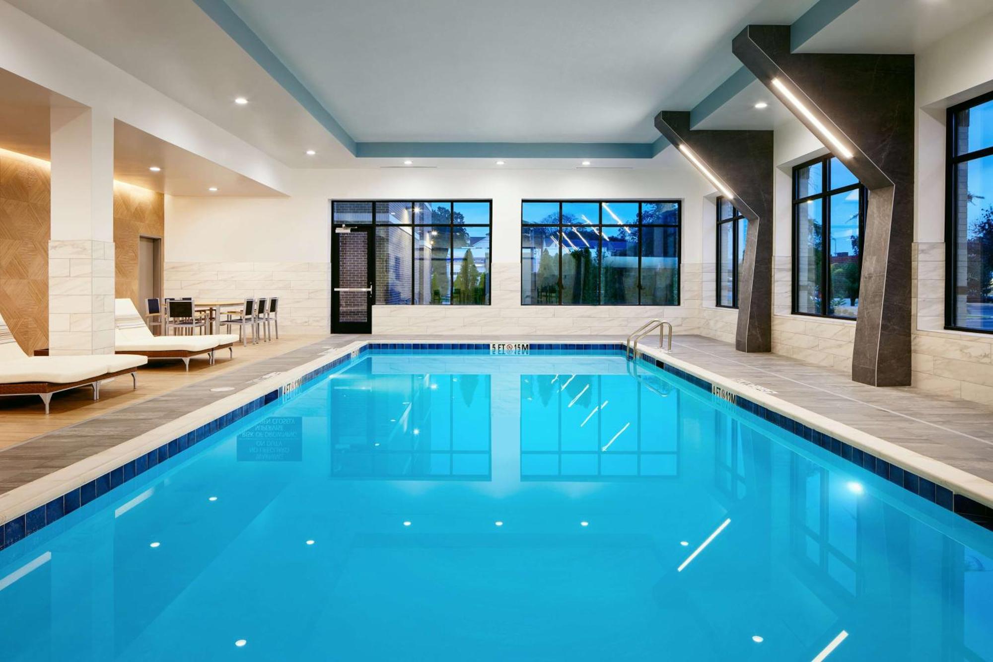 Embassy Suites By Hilton Atlanta Airport North Hapeville Exteriér fotografie